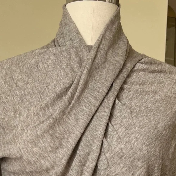 Elegant Heather Tan Knit Crop Top - Picture 2 of 7